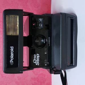 Polaroid 600 OneStep Camera